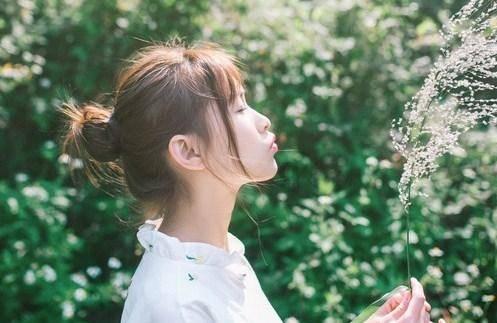 背着自己女朋友找别的女生骗色的男生是不是渣男呢？